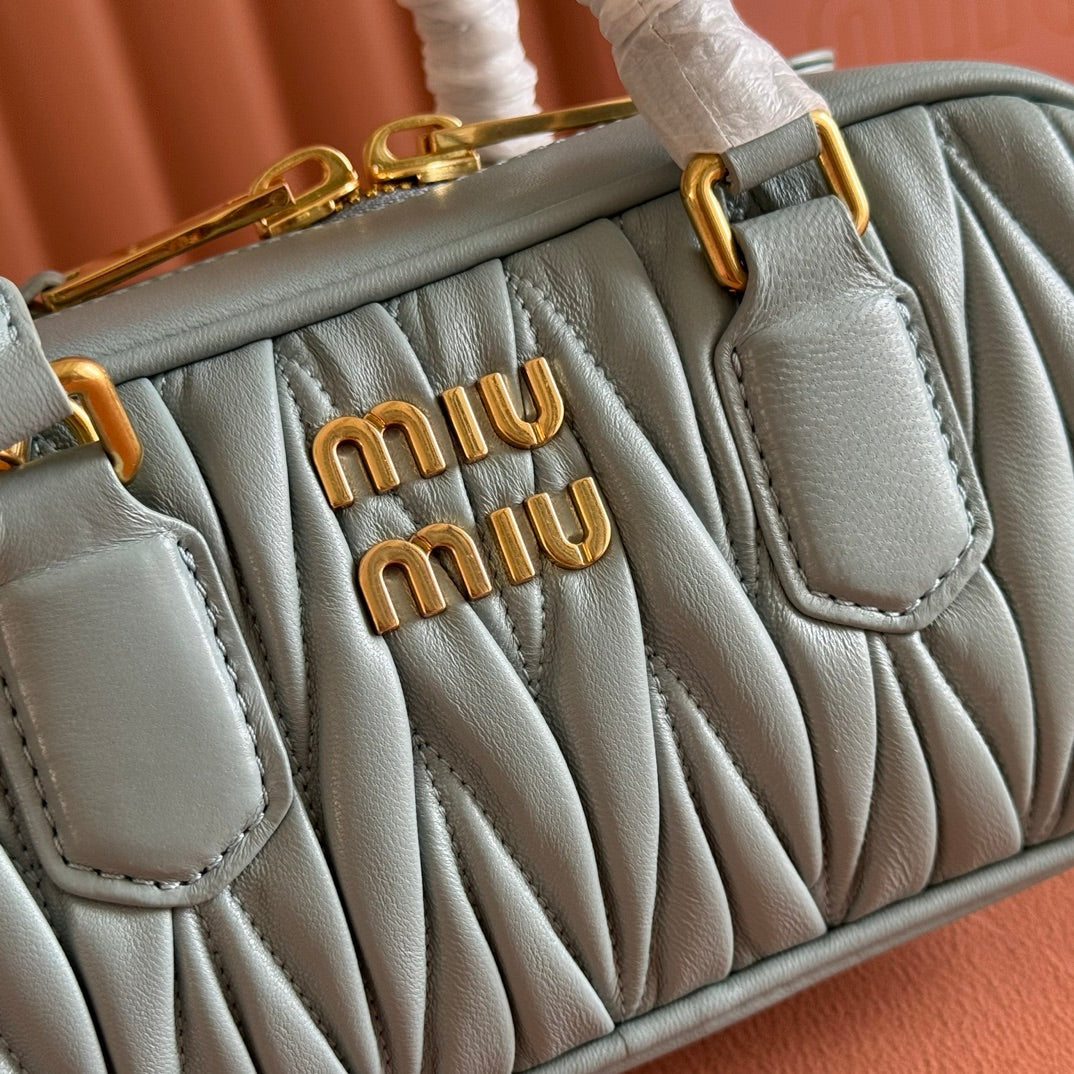 ARCADIE MATELASSÉ BAG 22 OLIVE GRAY IN CALFSKIN GOLD HARDWARE