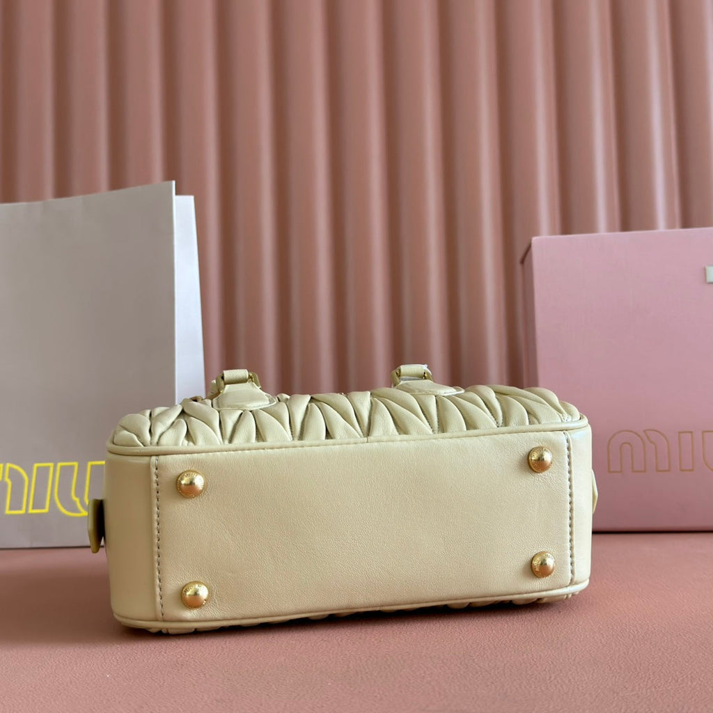 ARCADIE MATELASSÉ BAG 22 BEIGE IN CALFSKIN