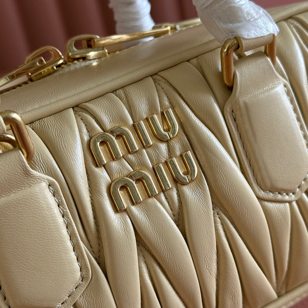 ARCADIE MATELASSÉ BAG 22 BEIGE IN CALFSKIN