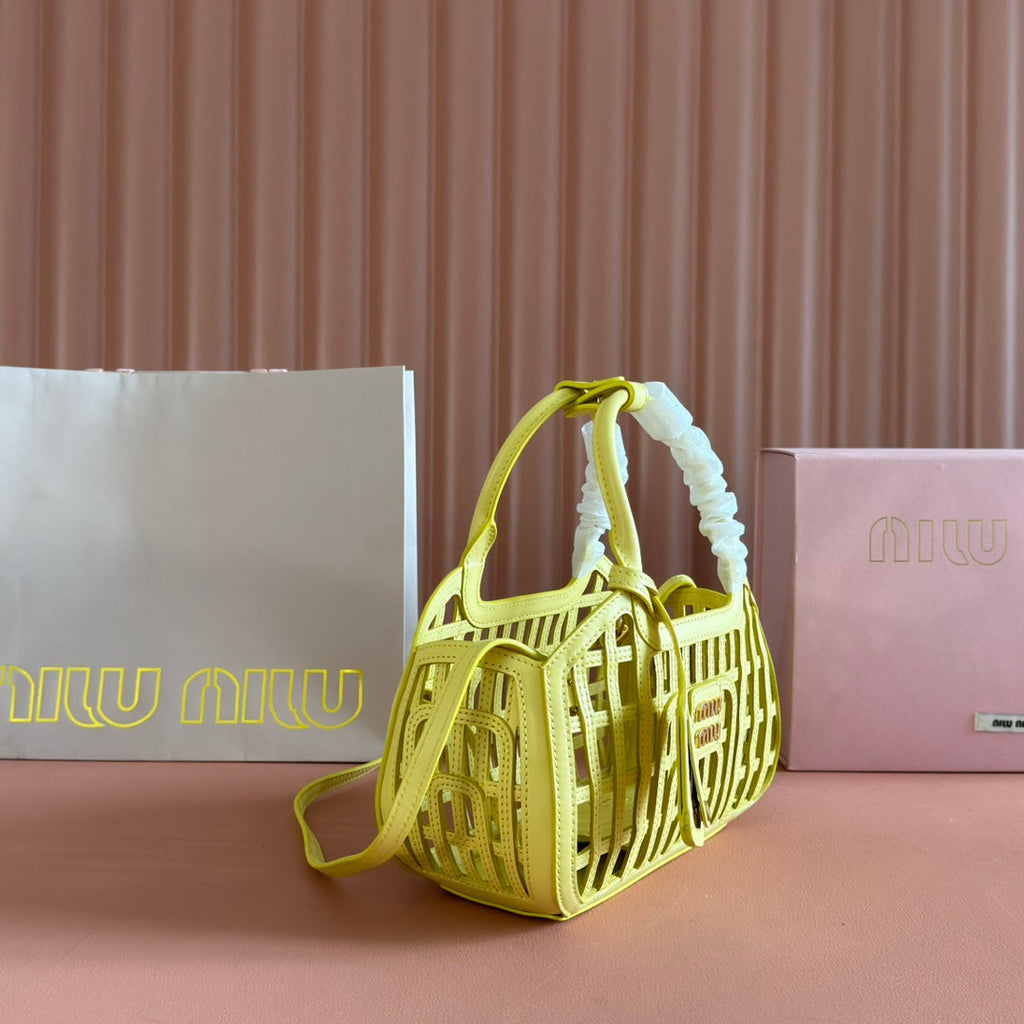 WOVEN HOLLOW BAG 24 IN LEMON YELLOW CALFSKIN