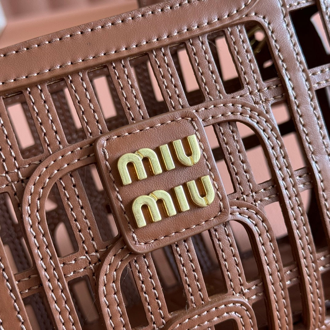 WOVEN HOLLOW BAG 24 IN DARK BROWN CALFSKIN