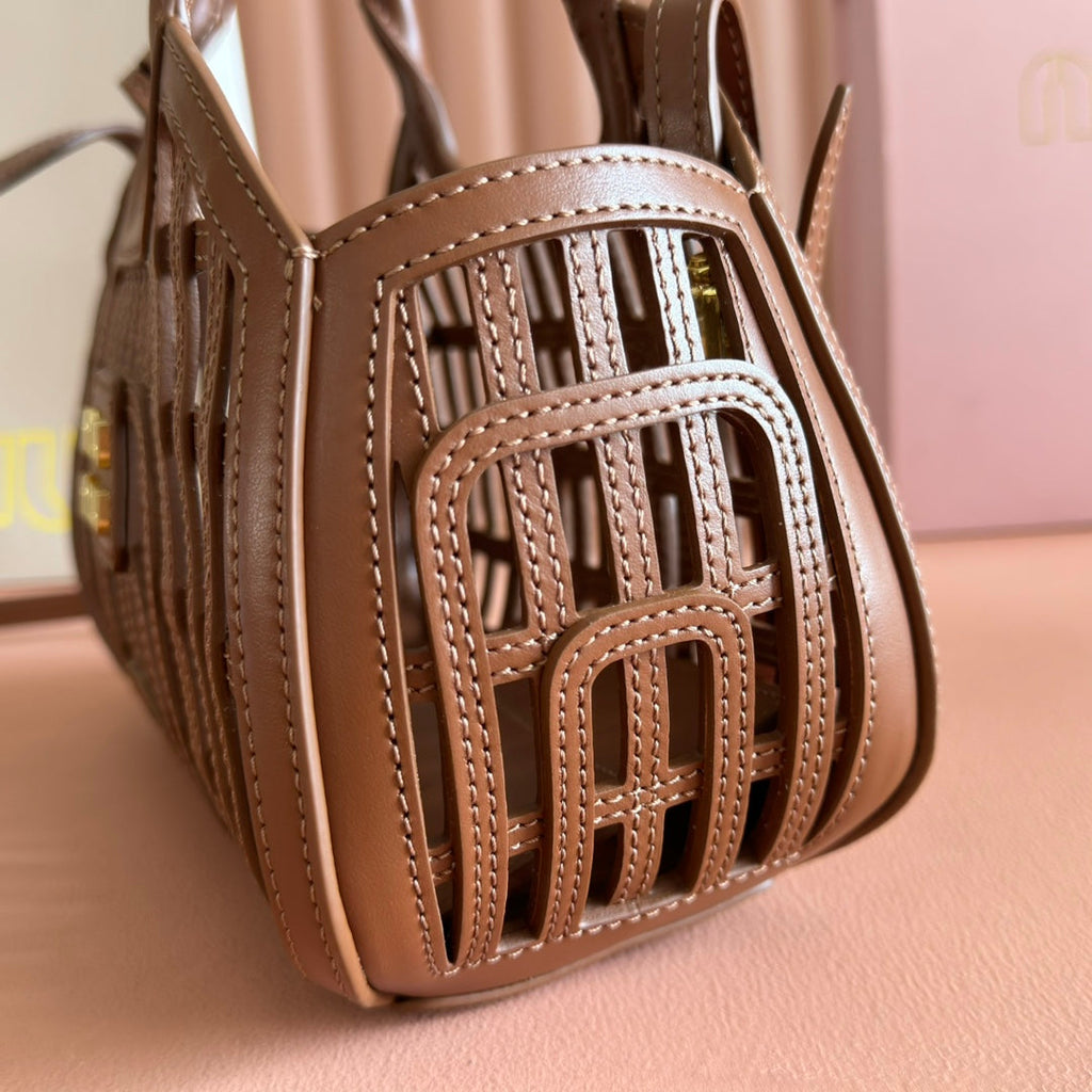 WOVEN HOLLOW BAG 24 IN DARK BROWN CALFSKIN