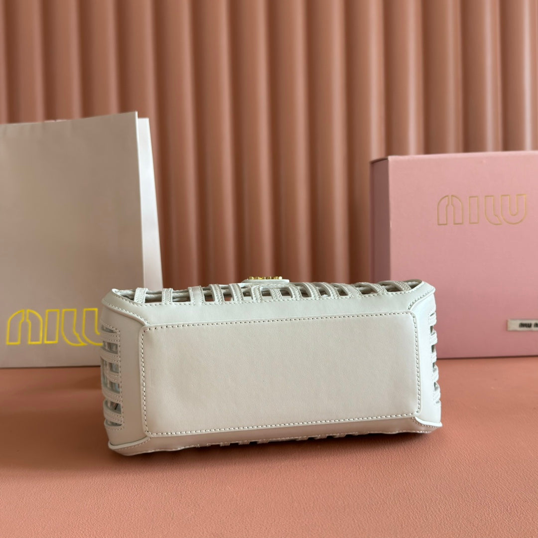 WOVEN HOLLOW BAG 24 IN WHITE CALFSKIN