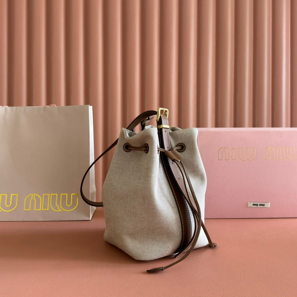 BUCKET BAG 22 BEIGE AND BRANDY IN CANVAS