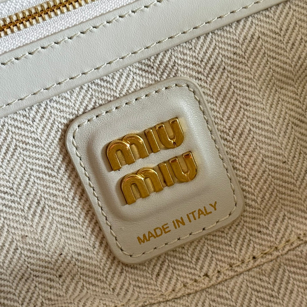 BEAU TOP HANDLE BAG 28 IN CHALK WHITE LEATHER PATCHWORK