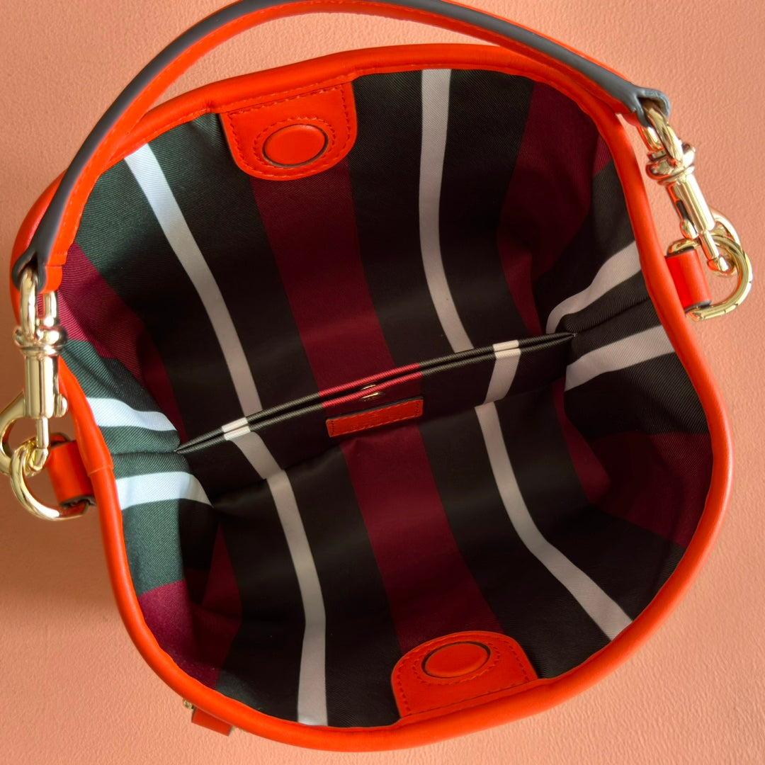 GUCCI 25S EMBLEM MINI BAG 19 IN BEIGE AND BLACK CALFSKIN