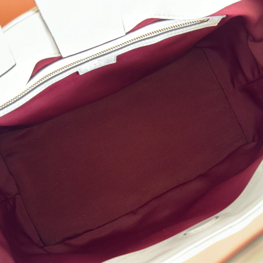 GUCCI 25S SMALL TOTE BAG 39 CM IN WHITE CALFSKIN WITH GOLD HARDWARE