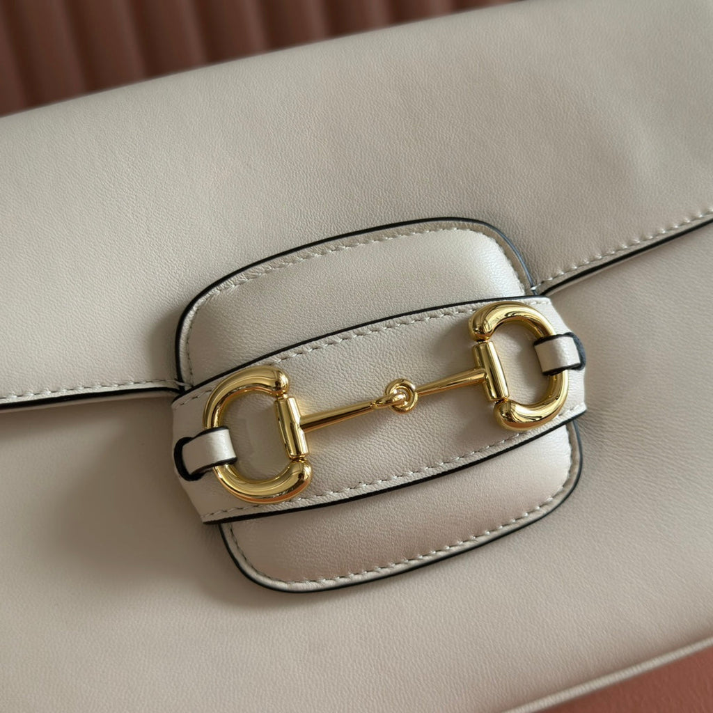GUCCI 25S HORSEBIT 1955 MINI BAG 26 CM IN LIGHT BEIGE CALFSKIN WITH GOLD HARDWARE