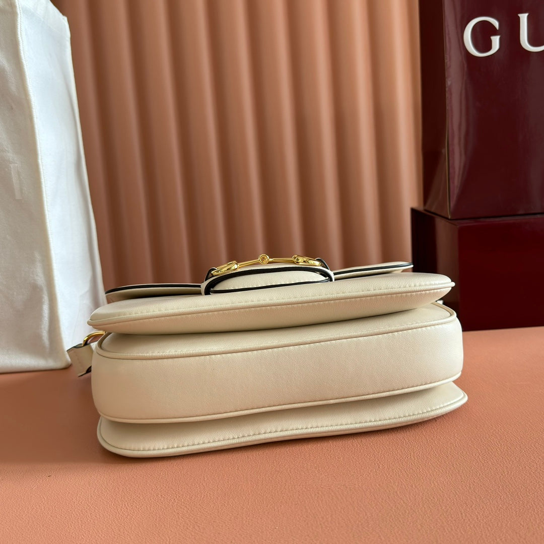 GUCCI 25S HORSEBIT 1955 MINI BAG 26 CM IN LIGHT BEIGE CALFSKIN WITH GOLD HARDWARE