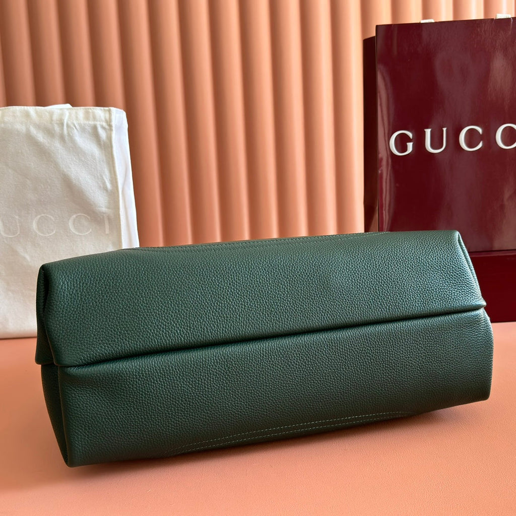 GUCCI 25S HANDBAG 46 CM IN DARK GREEN CALFSKIN WITH GOLD HARDWARE