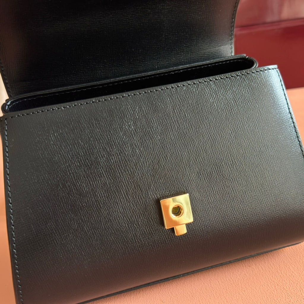 GUCCI 25S HORSEBIT 1955 MEDIUM SHOULDER BAG 22 CM IN BLACK CALFSKIN WITH GOLD HARDWARE