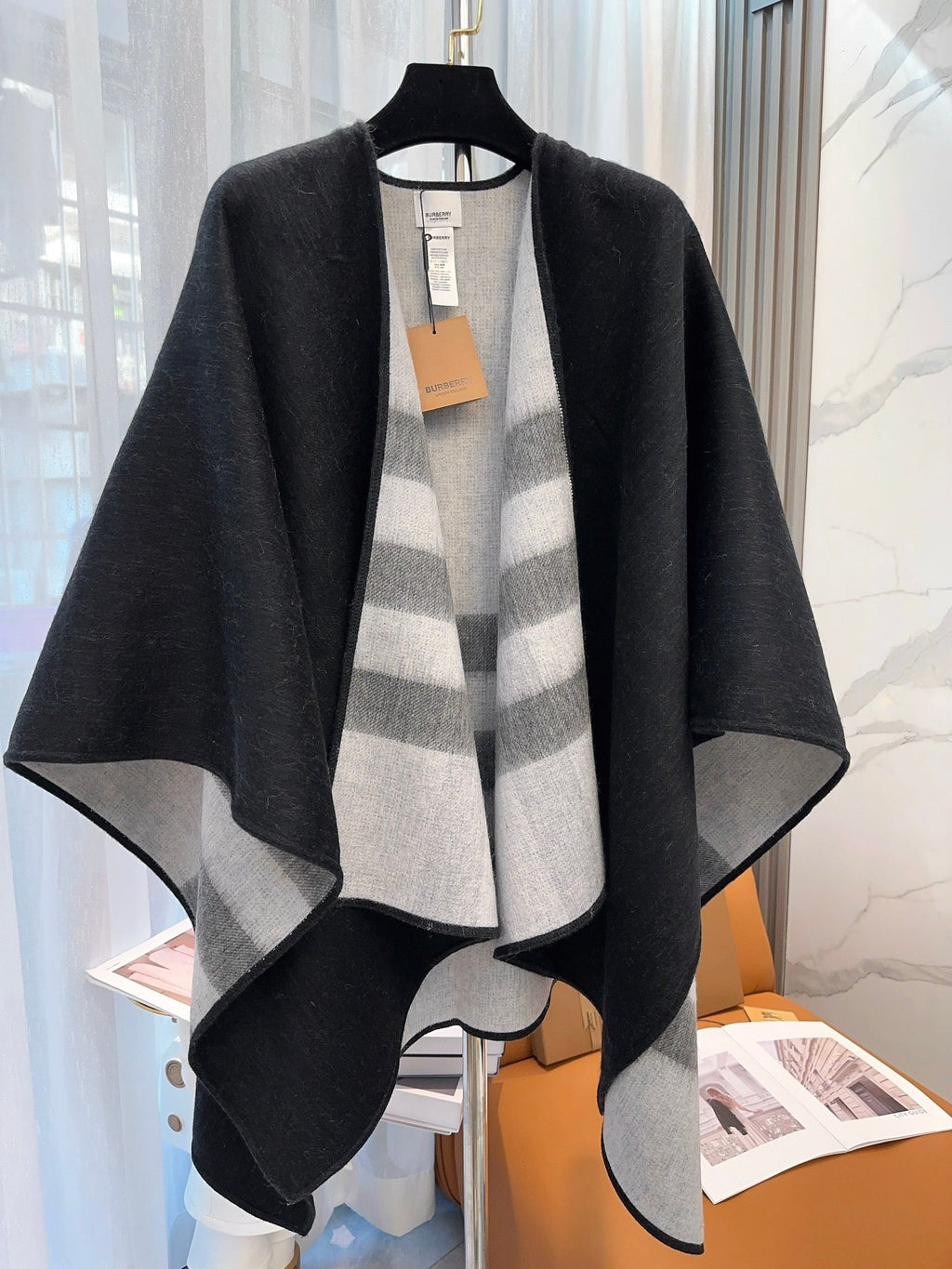 WOOL CAPE 140 CM BLACK AND LIGHT GRAY 394535