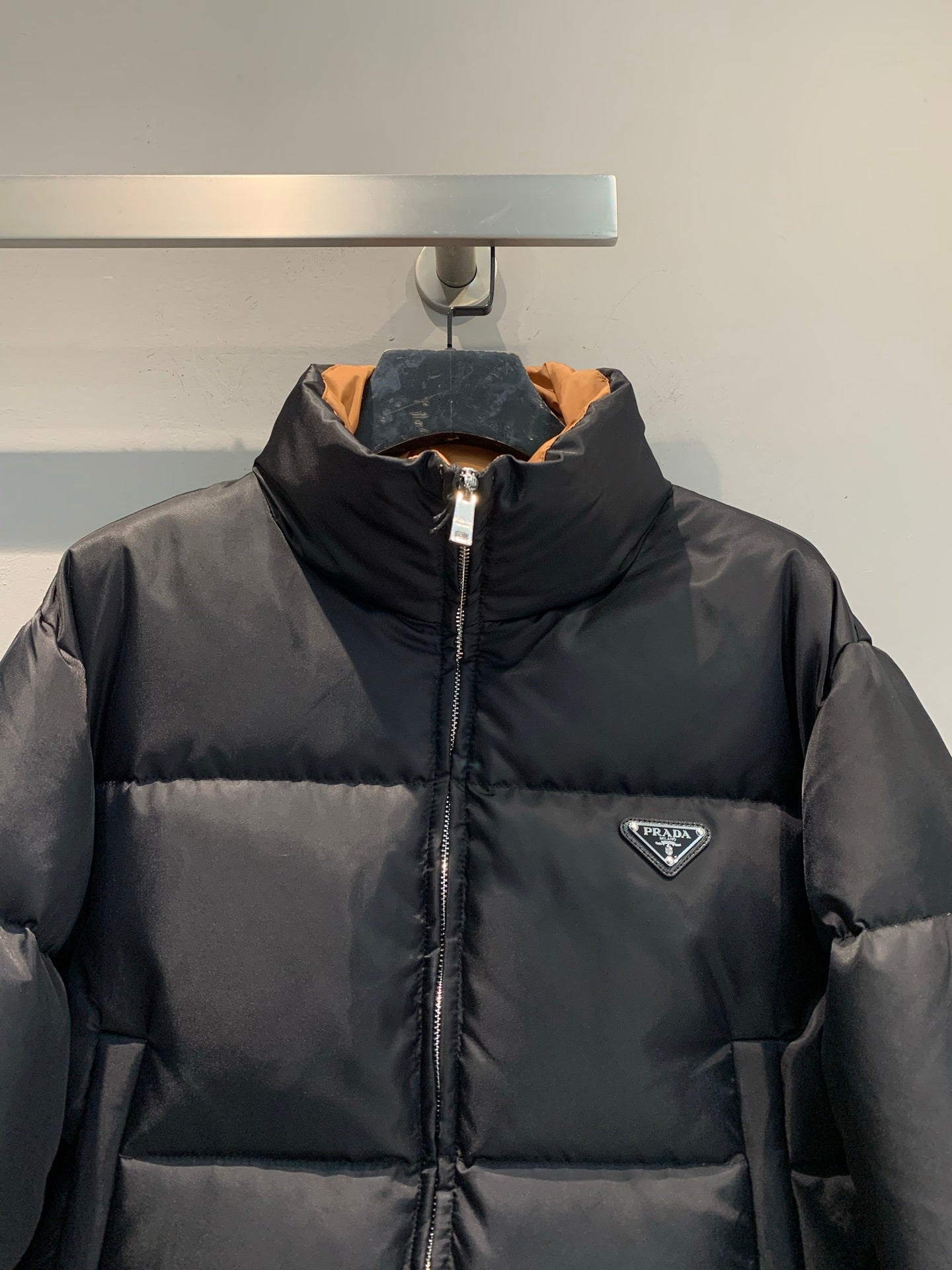 PRADA 25S DOWN JACKET 382
