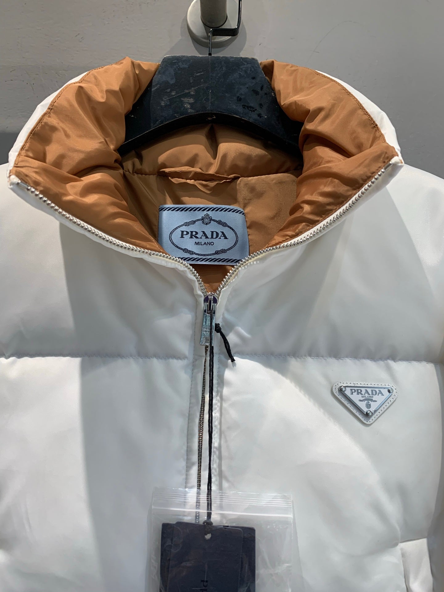 PRADA 25S DOWN JACKET 383