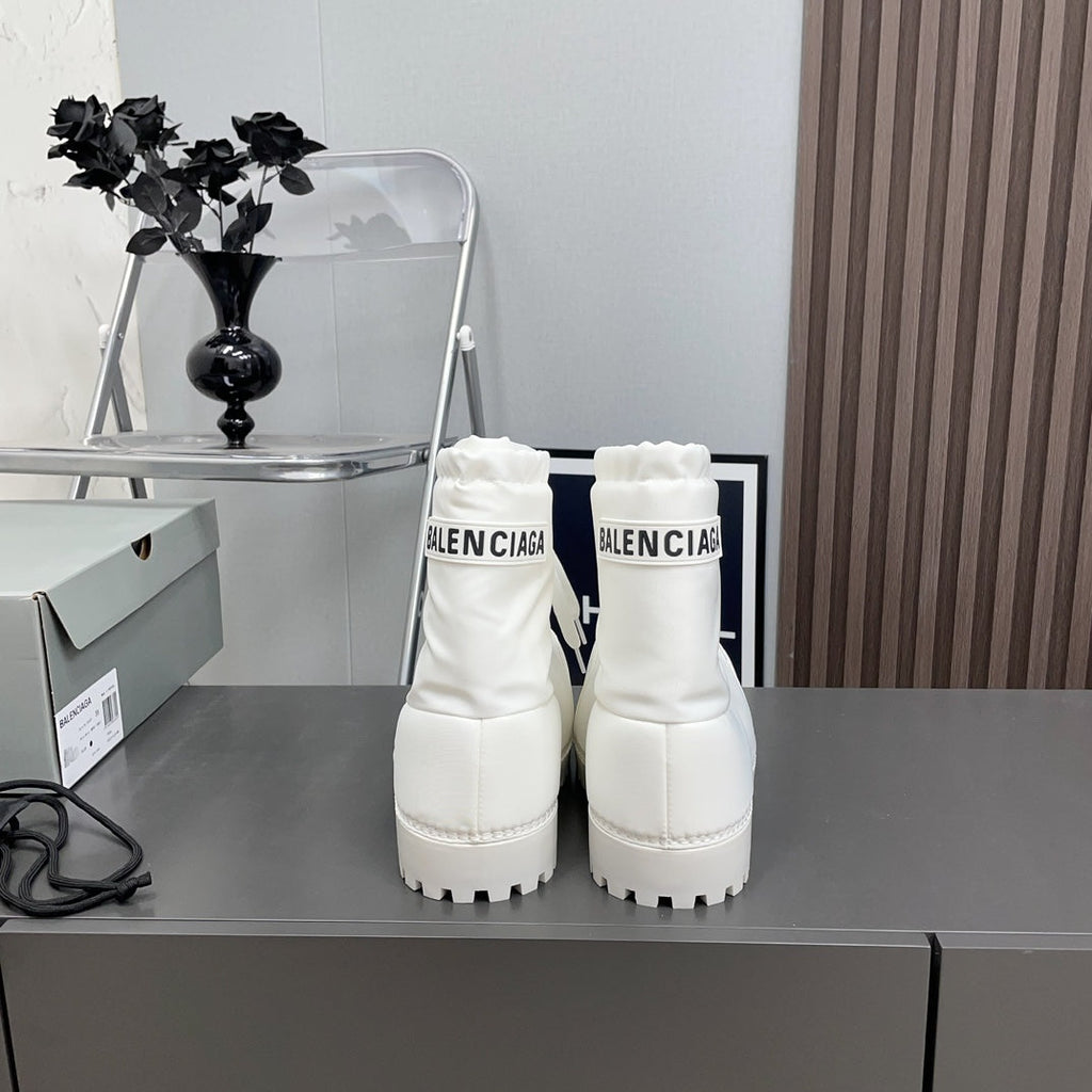 BALENCIAGA 25S ALASKA ANKLE BOOTS HIGH HEEL IN WHITE FABRIC STYLE 1