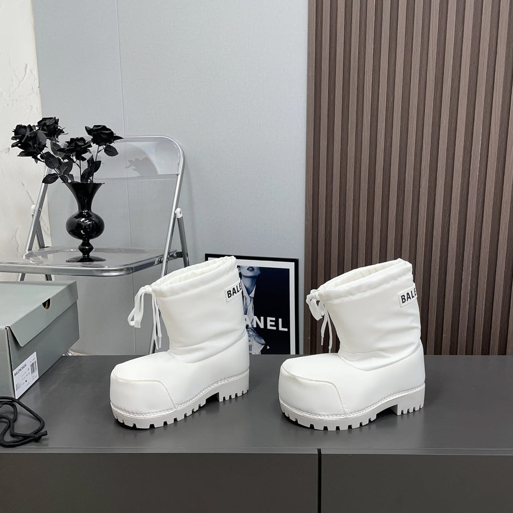 BALENCIAGA 25S ALASKA ANKLE BOOTS HIGH HEEL IN WHITE FABRIC STYLE 1