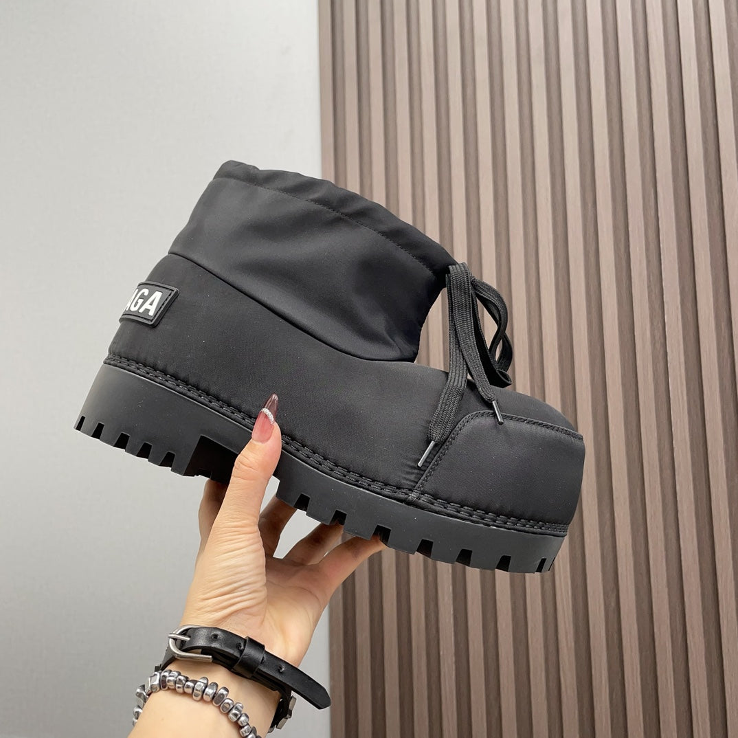 BALENCIAGA 25S ALASKA ANKLE BOOTS HIGH HEEL IN BLACK FABRIC