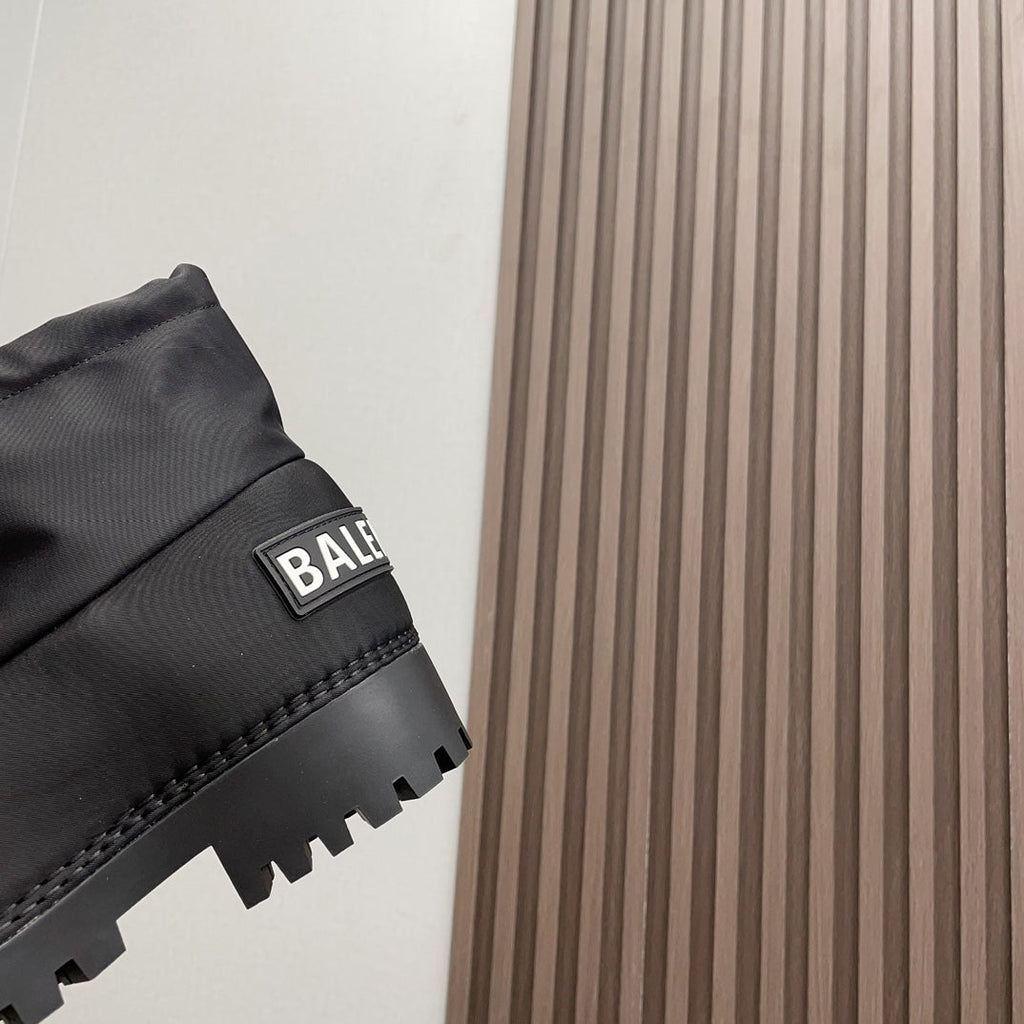 BALENCIAGA 25S ALASKA ANKLE BOOTS HIGH HEEL IN BLACK FABRIC