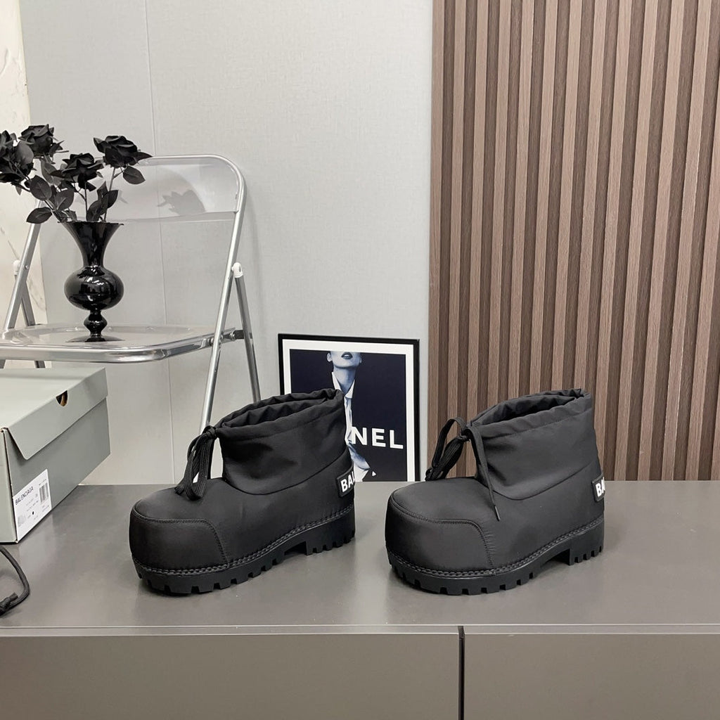 BALENCIAGA 25S ALASKA ANKLE BOOTS HIGH HEEL IN BLACK FABRIC