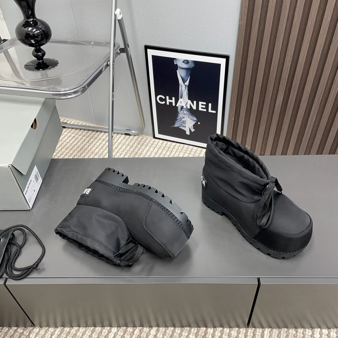 BALENCIAGA 25S ALASKA ANKLE BOOTS HIGH HEEL IN BLACK FABRIC