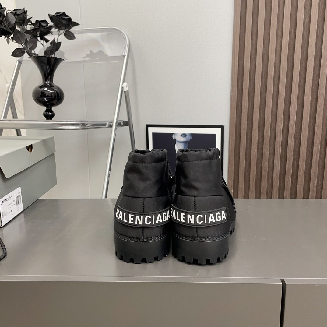 BALENCIAGA 25S ALASKA ANKLE BOOTS HIGH HEEL IN BLACK FABRIC