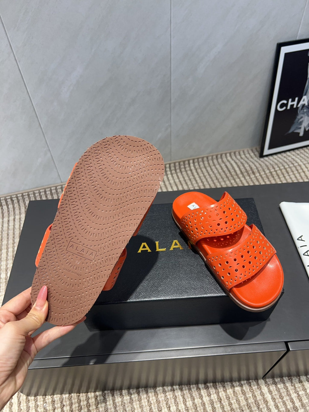 ALAIA CHUNKY TWO-STRAP SLIDES 25S IN ORANGE CALFSKIN