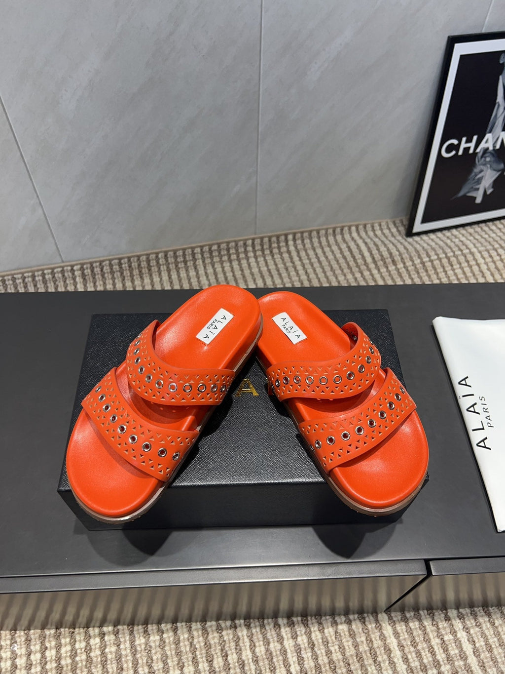 ALAIA DOUBLE-STRAP SANDALS 25S IN ORANGE CALFSKIN