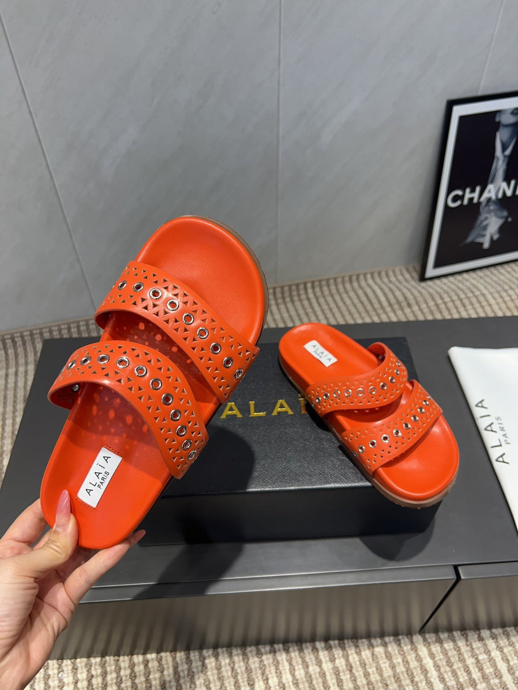 ALAIA DOUBLE-STRAP SANDALS 25S IN ORANGE CALFSKIN