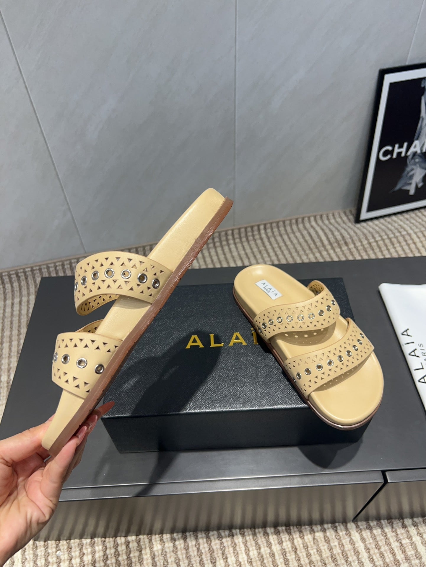 ALAIA DOUBLE-STRAP SANDALS 25S IN BEIGE CALFSKIN
