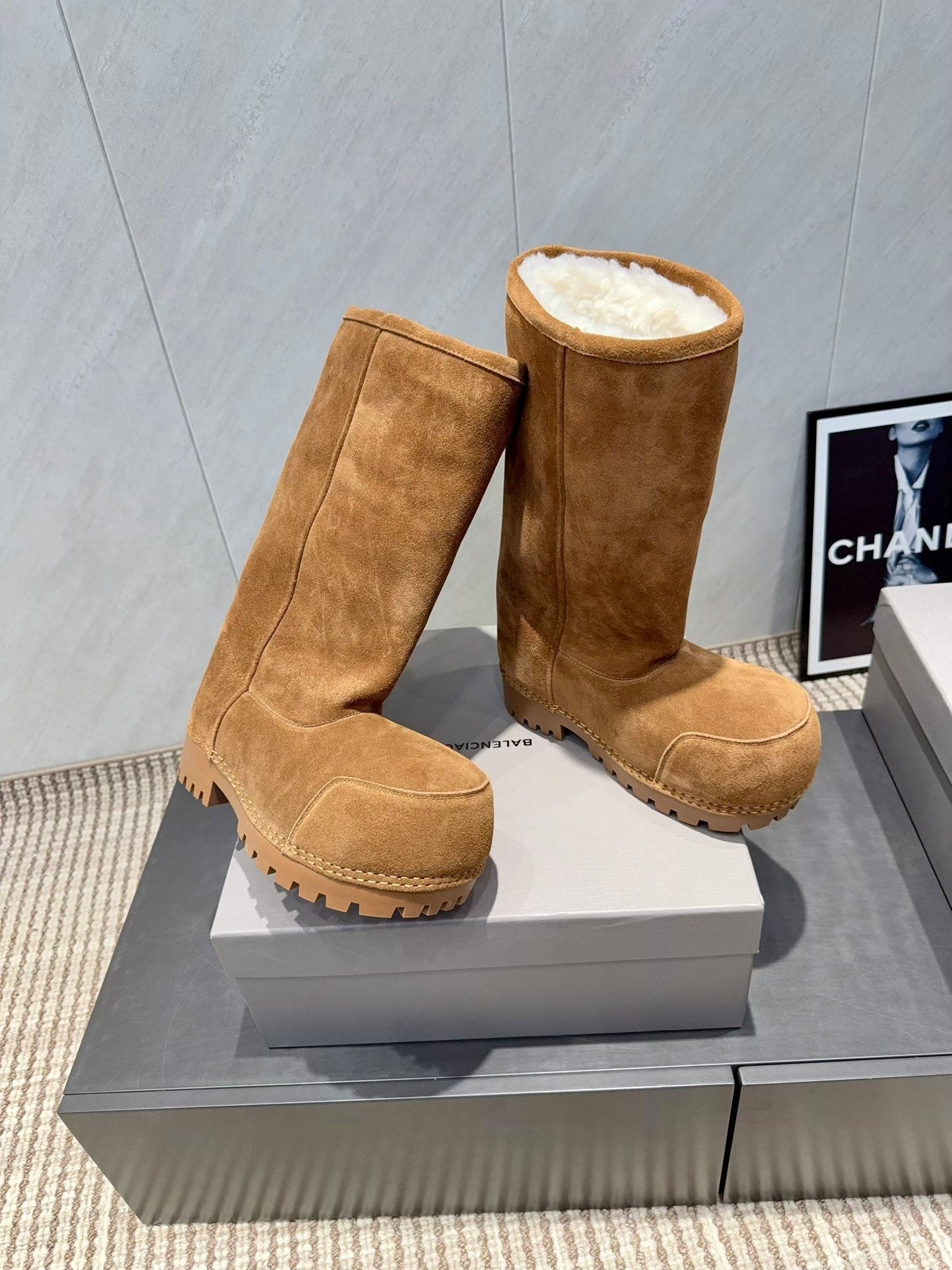 BALENCIAGA 25S BOOTS PLATFORM HEEL IN BROWN SUEDE STYLE 4