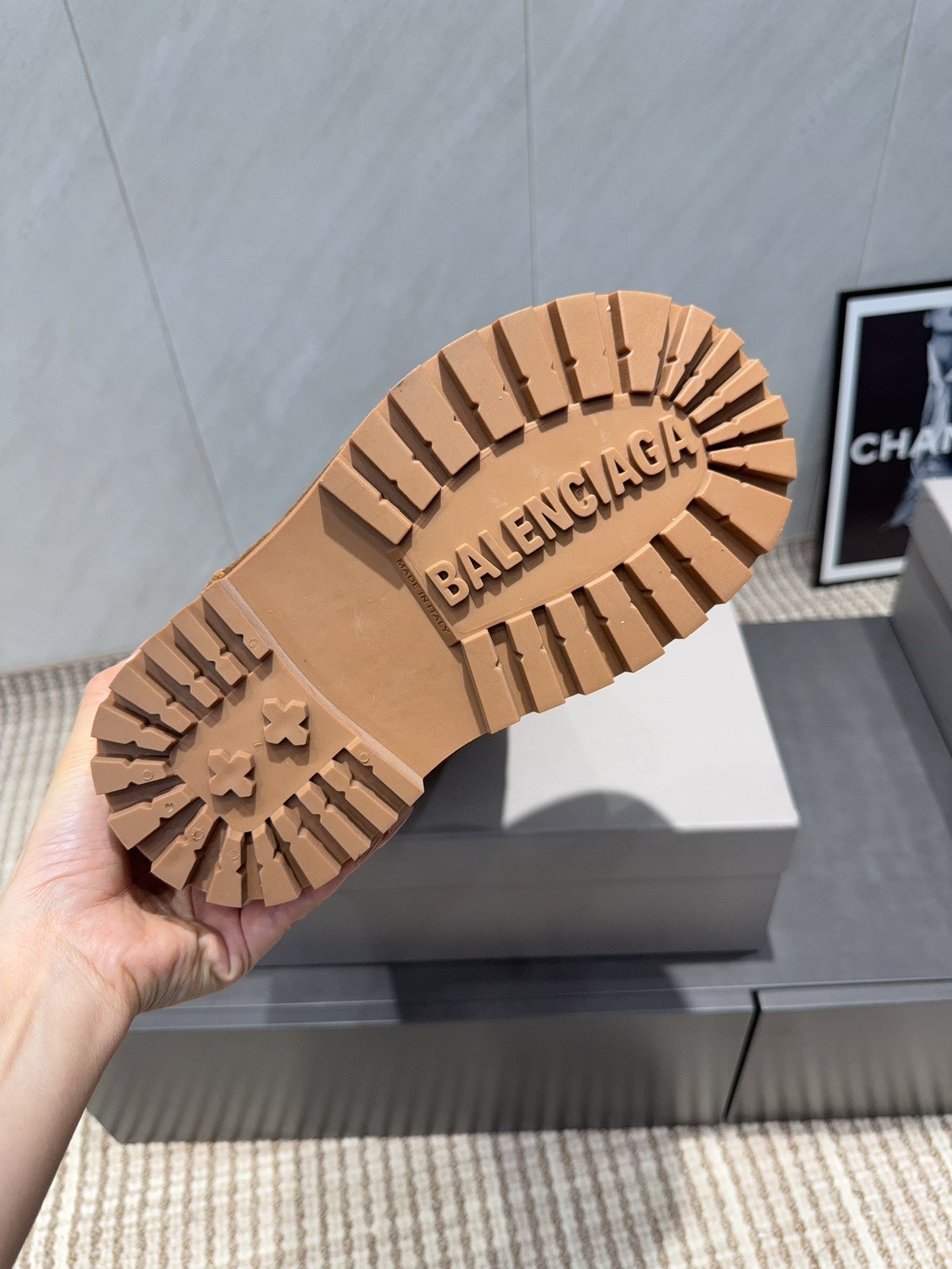 BALENCIAGA 25S BOOTS PLATFORM HEEL IN BROWN SUEDE STYLE 4