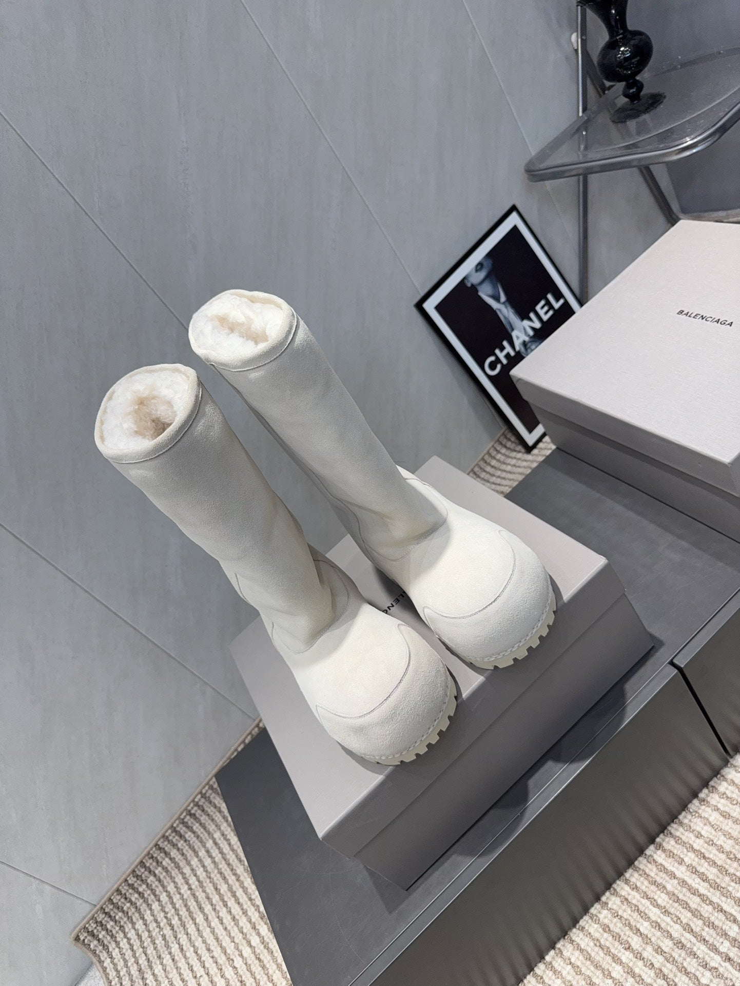 BALENCIAGA 25S BOOTS PLATFORM HEEL IN WHITE SUEDE STYLE 3