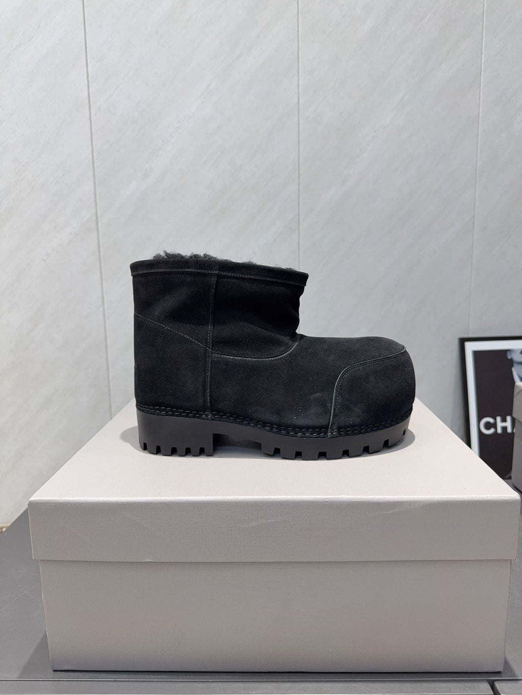 BALENCIAGA 25S LOW ANKLE BOOTS PLATFORM HEEL IN BLACK SUEDE STYLE 8