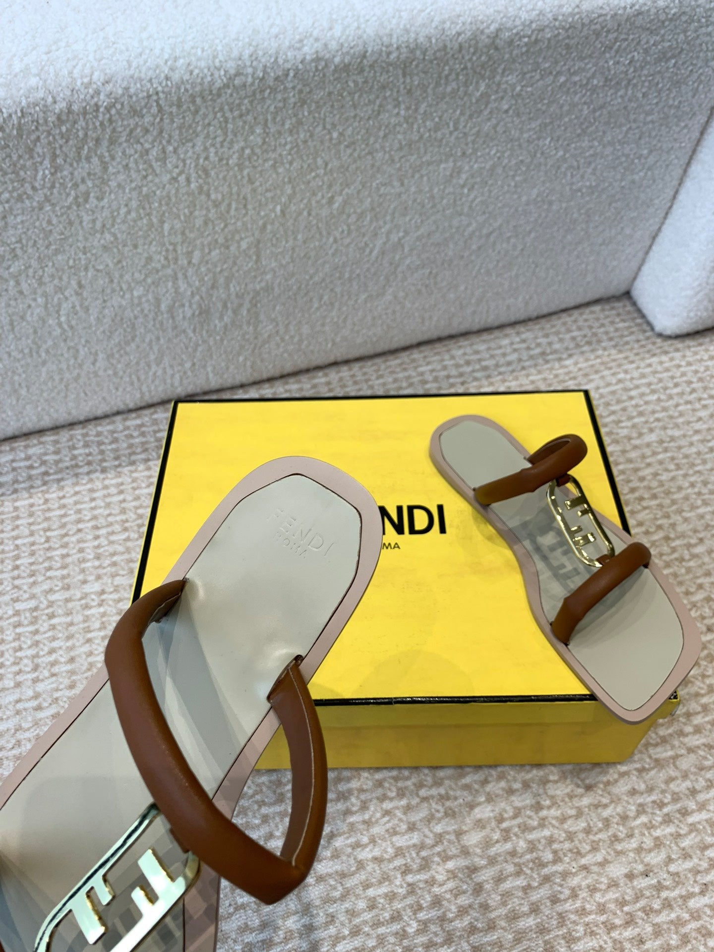 FENDI O'LOCK SLIDES BROWN CALFSKIN WITH GOLD HARDWARE