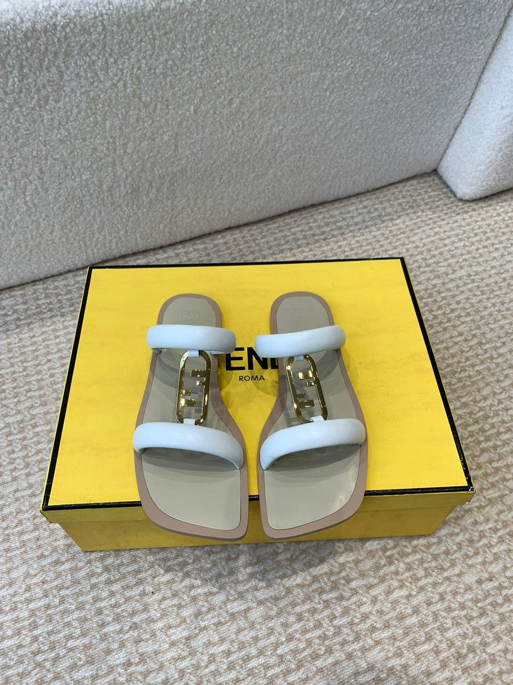 FENDI O'LOCK SLIDES WHITE CALFSKIN WITH GOLD HARDWARE