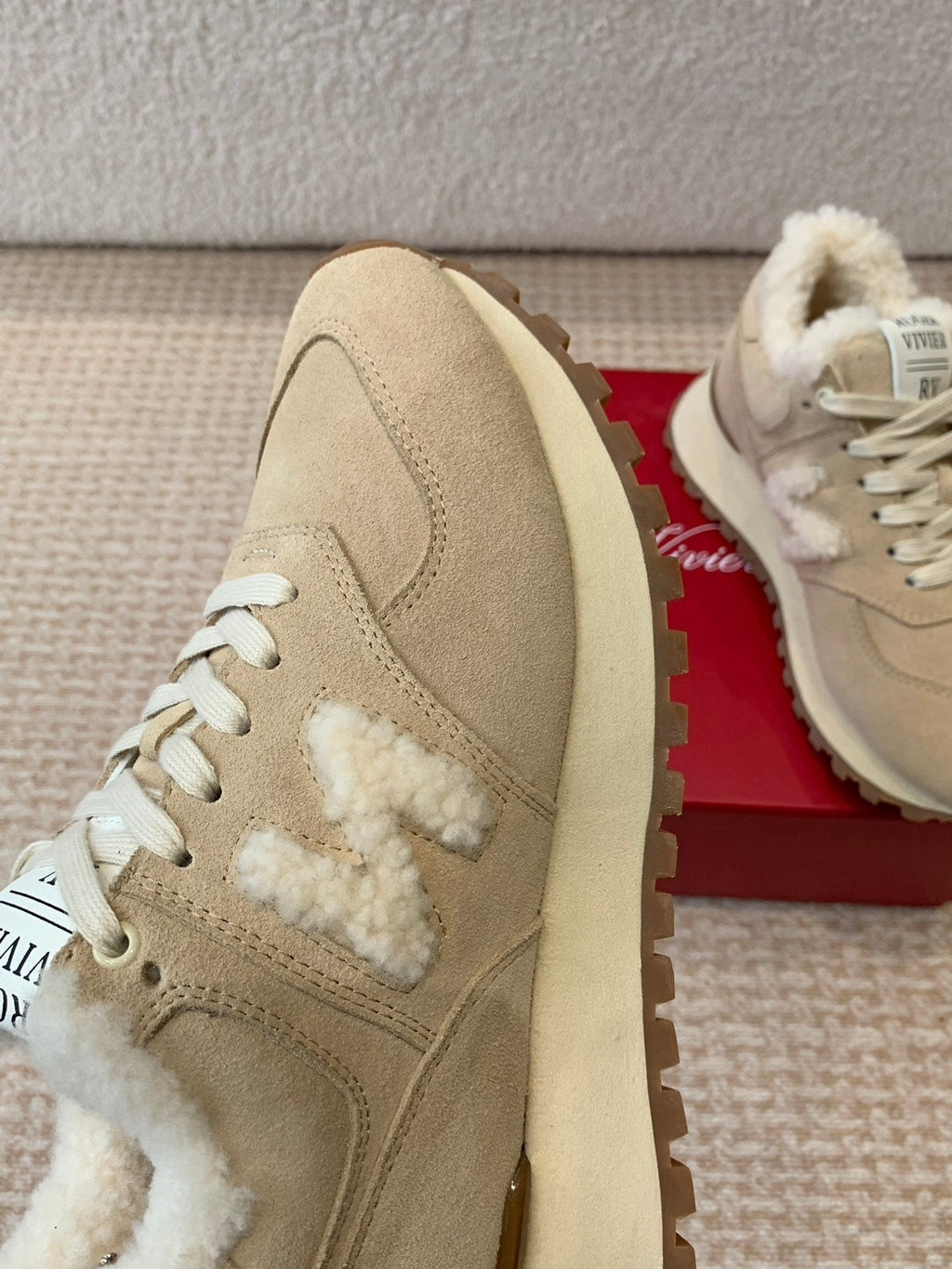 VIV' RUN SNEAKER IN LIGHT BROWN SUEDE AND SHEARLING