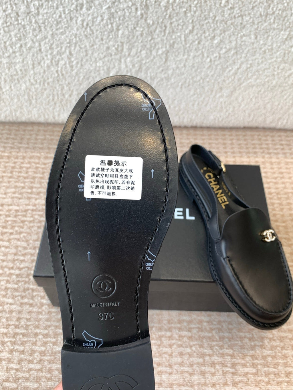 CC MOCCASIN SLINGBACK IN BLACK CALFSKIN