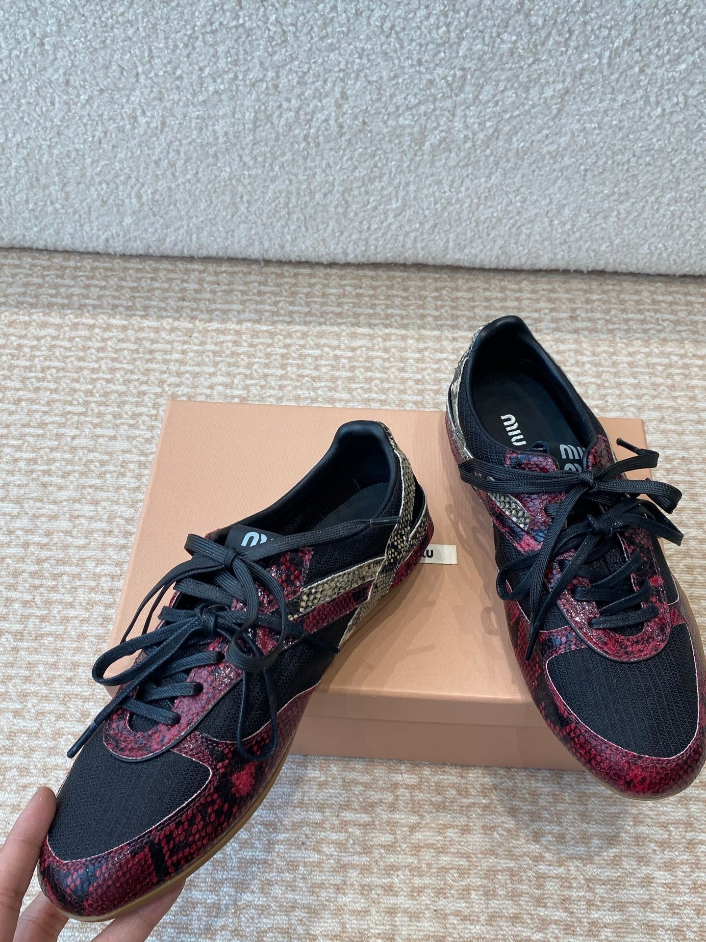 GYMNASIUM SNEAKER IN BLACK FABRIC AND BLACK RED SNAKE EFFECT CALFSKIN