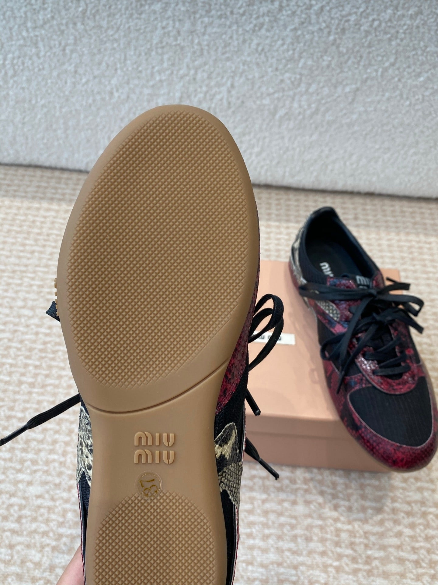 GYMNASIUM SNEAKER IN BLACK FABRIC AND BLACK RED SNAKE EFFECT CALFSKIN