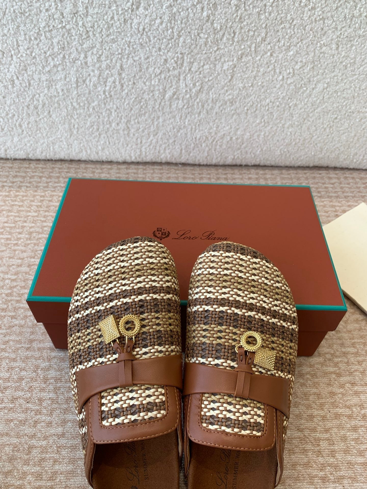 BUBBLE IN MULTICOLOR RAFFIA MIX BROWN LAMBSKIN GOLD HARDWARE