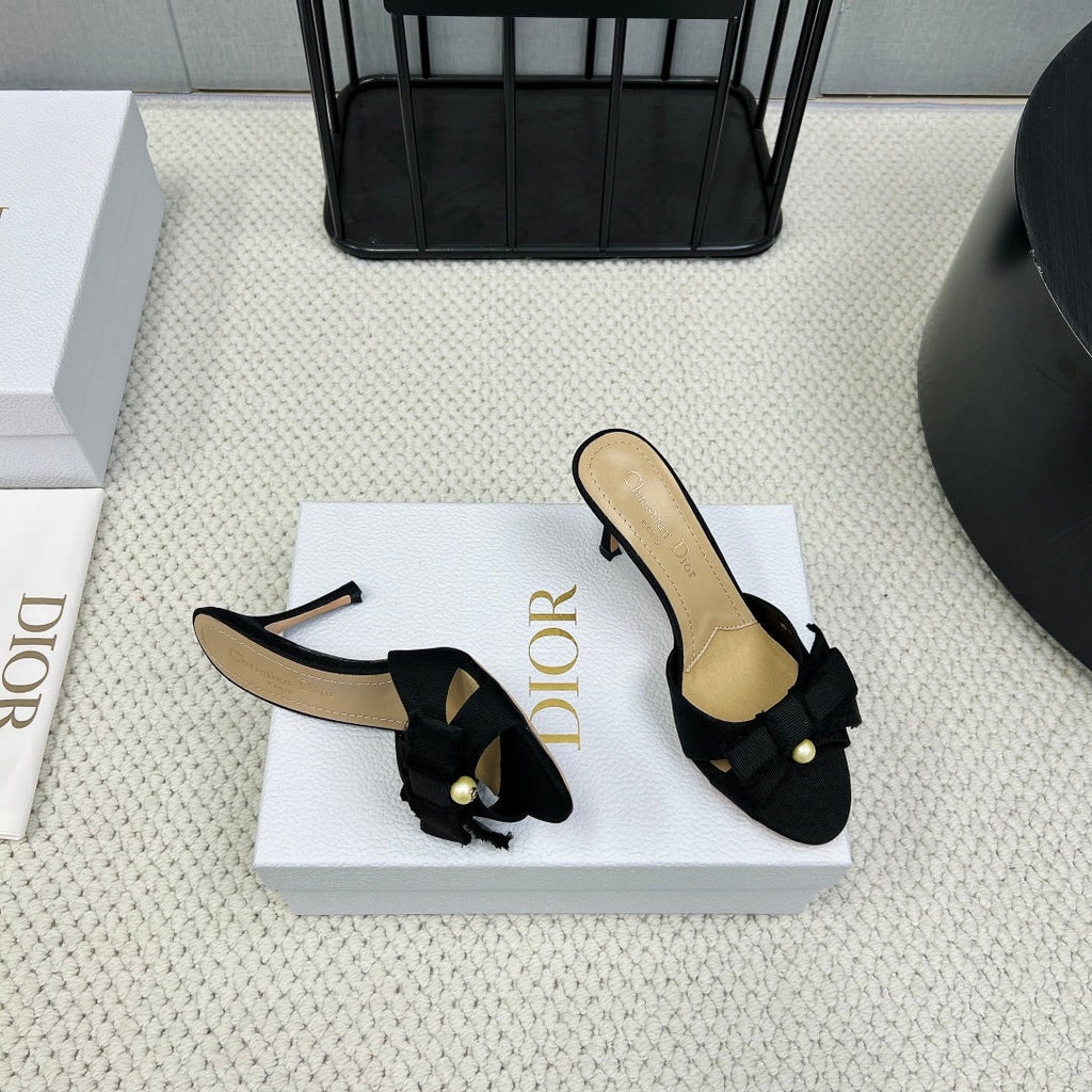 HIGH ADIORABLE MULE IN BLACK FABRIC