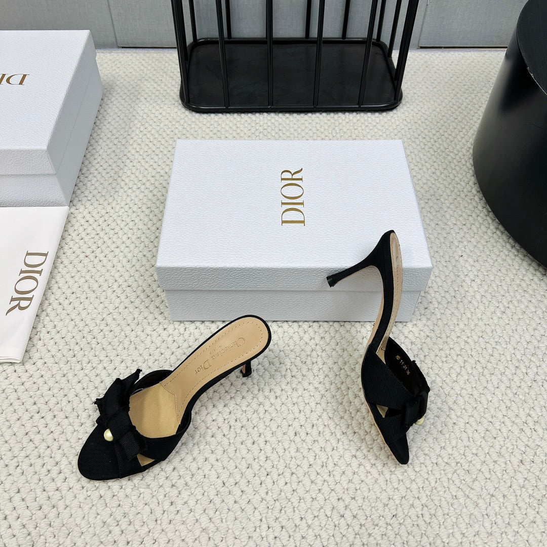 HIGH ADIORABLE MULE IN BLACK FABRIC