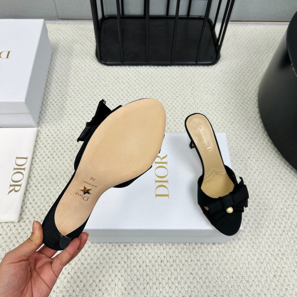 HIGH ADIORABLE MULE IN BLACK FABRIC