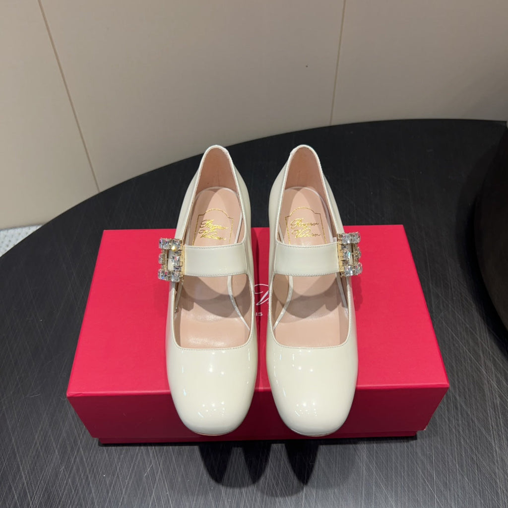 ROGER VIVIER 25S TRÈS VIVIER 50MM IN IVORY CALFSKIN WITH RHINESTONE BUCKLE