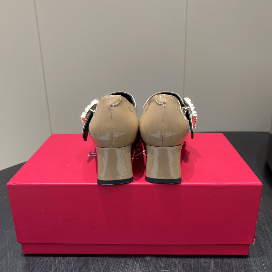 ROGER VIVIER 25S TRÈS VIVIER 50MM IN BEIGE CALFSKIN WITH RHINESTONE BUCKLE