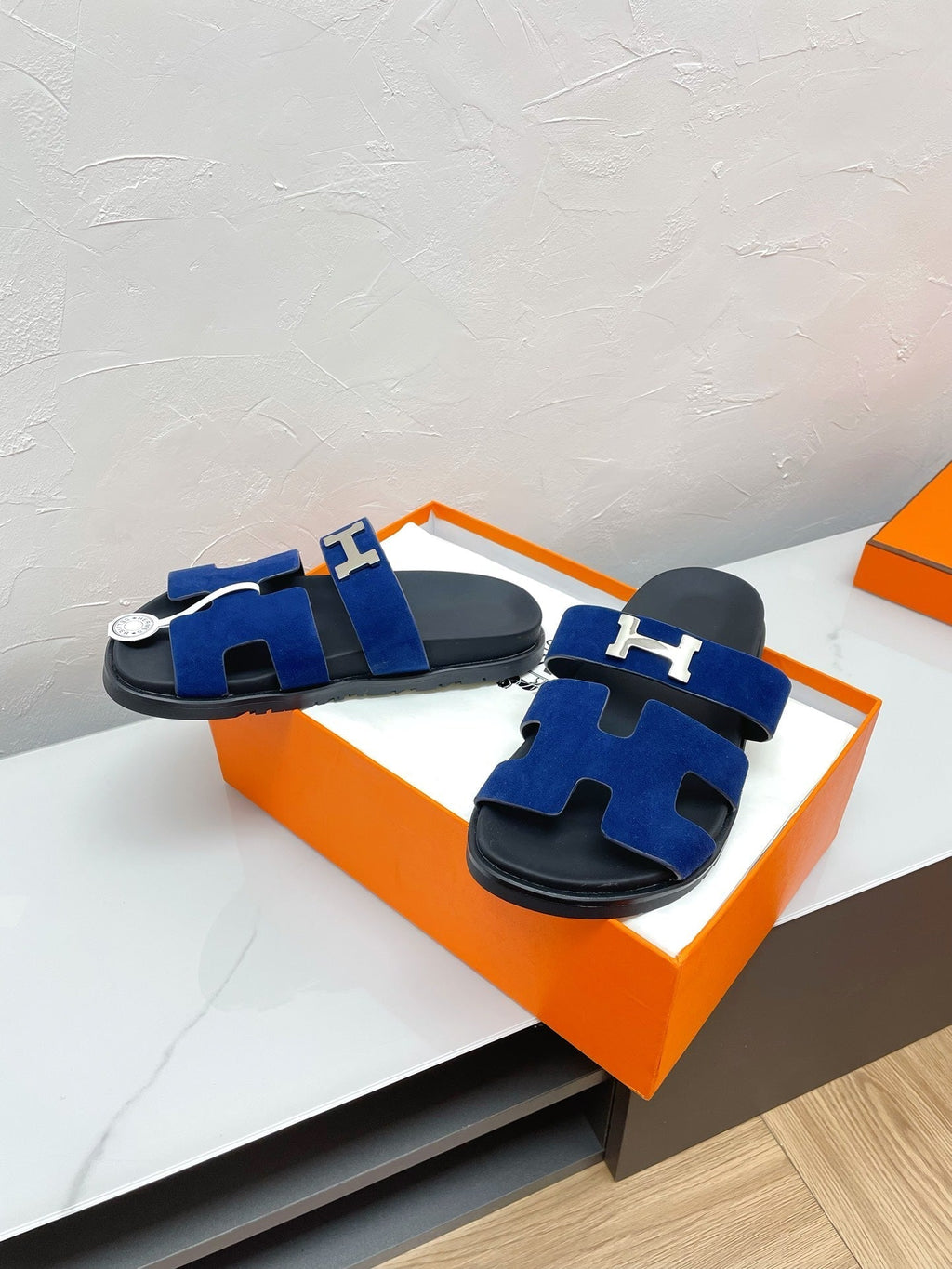 CHYPRE SANDAL AZURE SUEDE WITH H BUCKLE