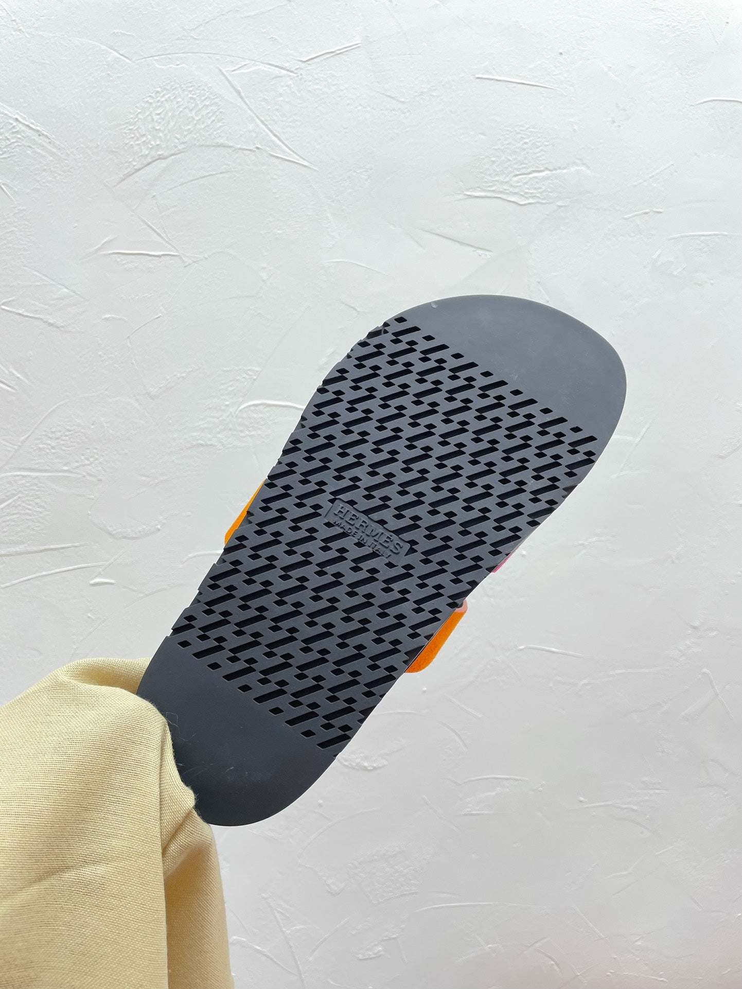 CHYPRE SANDAL DEEP PINK MIX ORANGE SUEDE WITH H BUCKLE