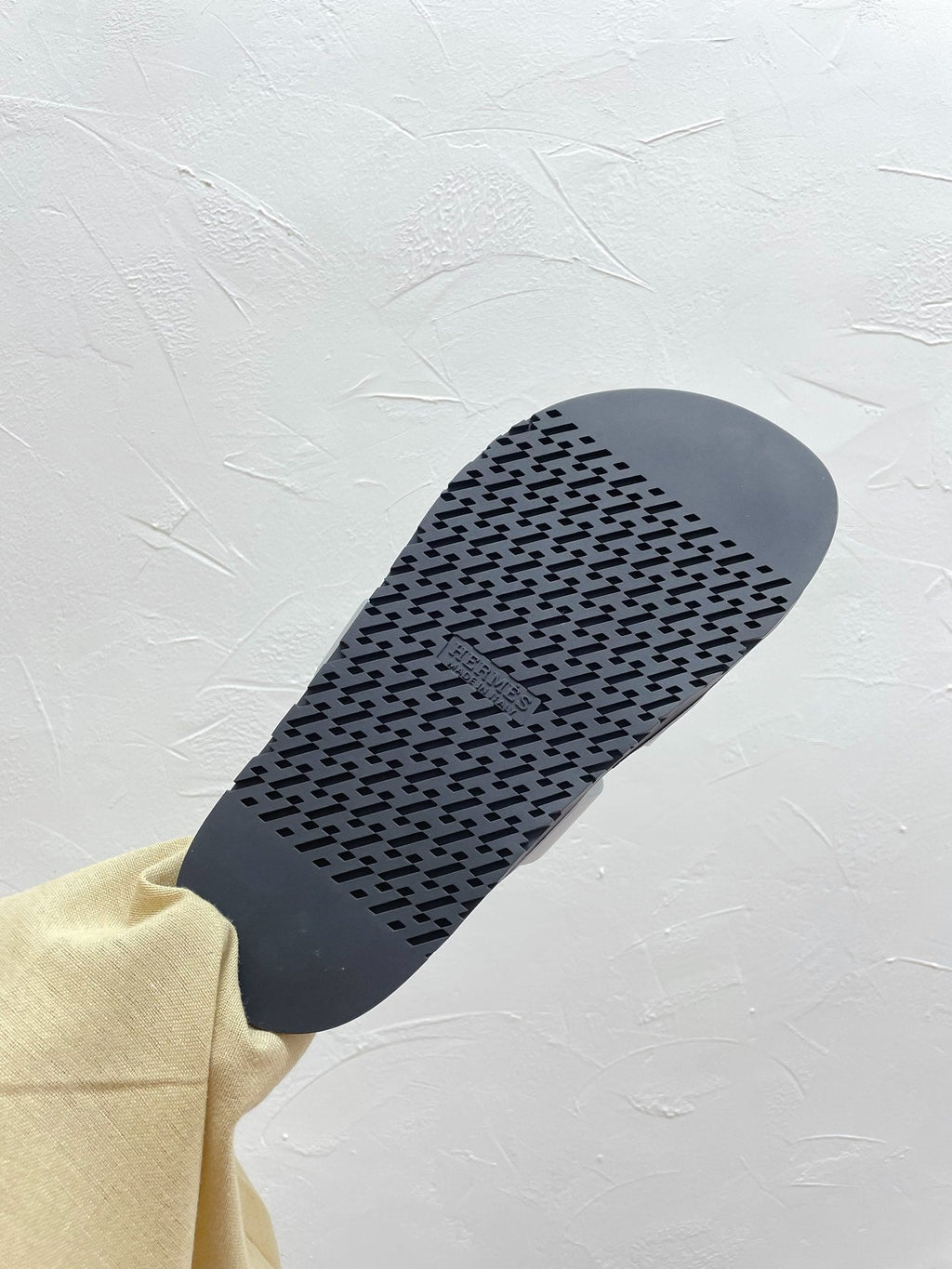 CHYPRE SANDAL PASTEL BLUE LAMBSKIN WITH H BUCKLE