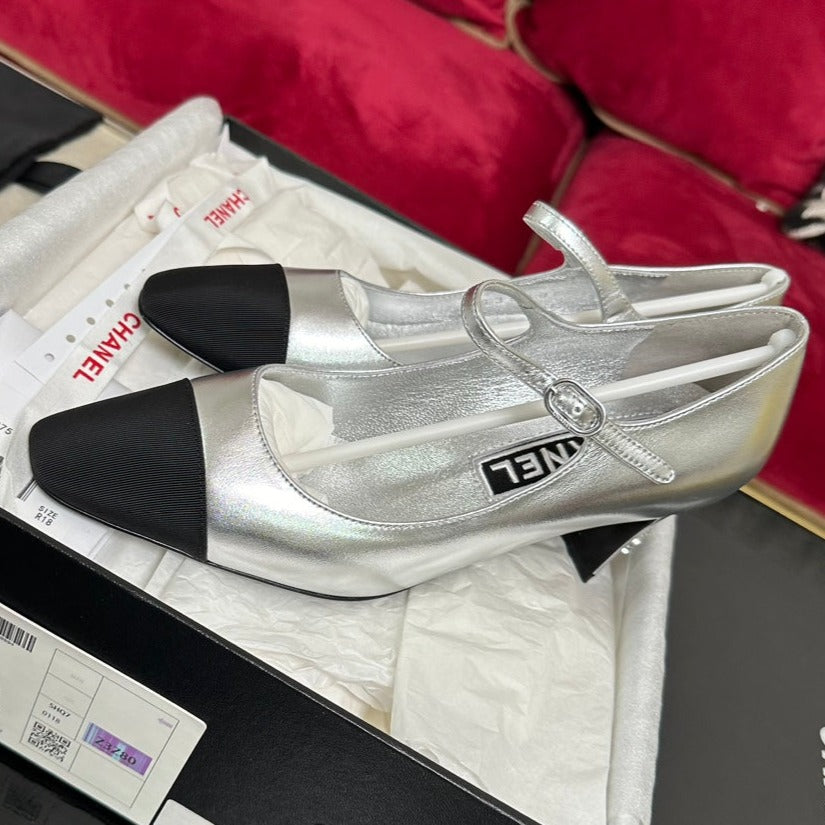 HIGH MARY JANE IN SILVER CALFSKIN AND BLACK SATIN