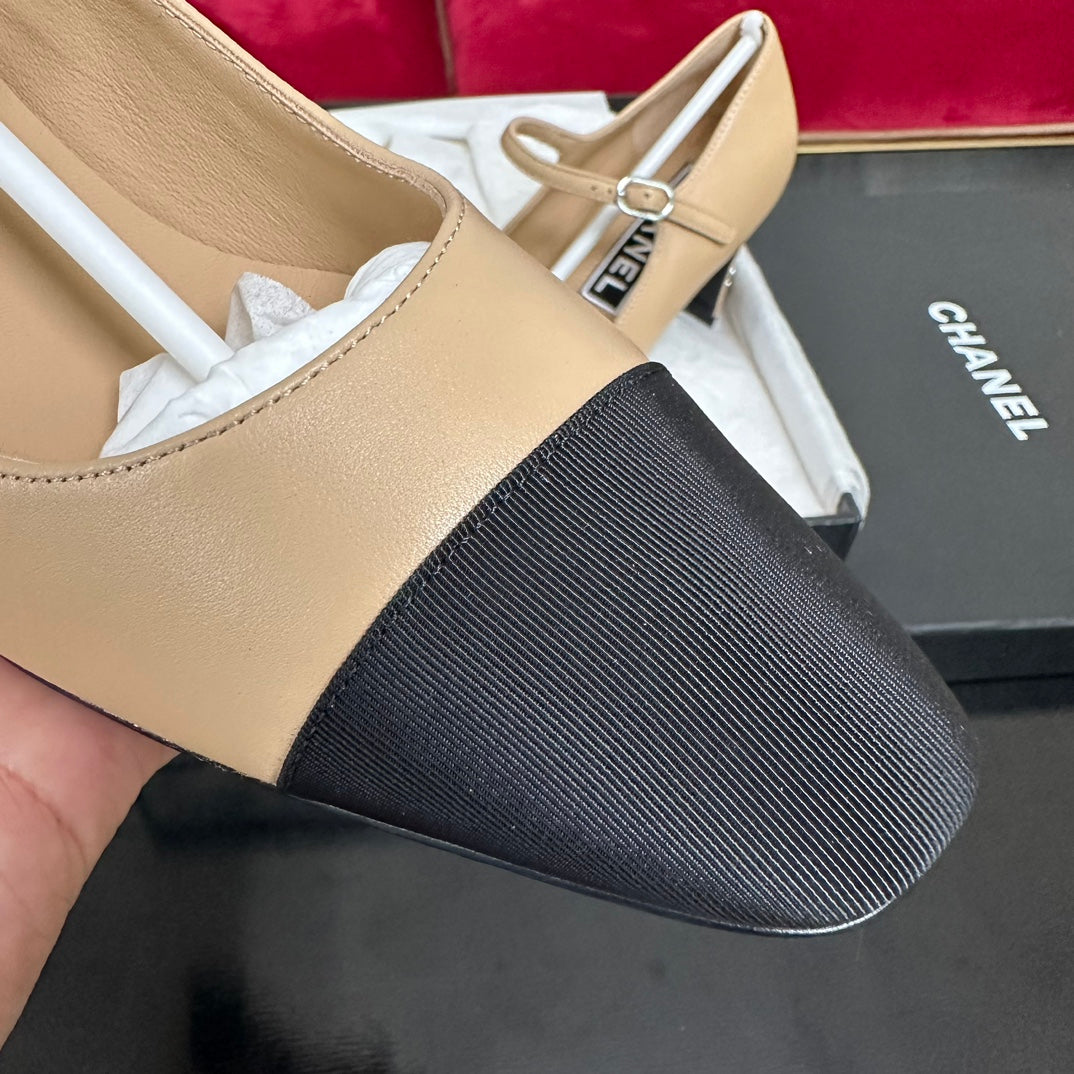HIGH MARY JANE IN DARK CREAM CALFSKIN AND BLACK SATIN
